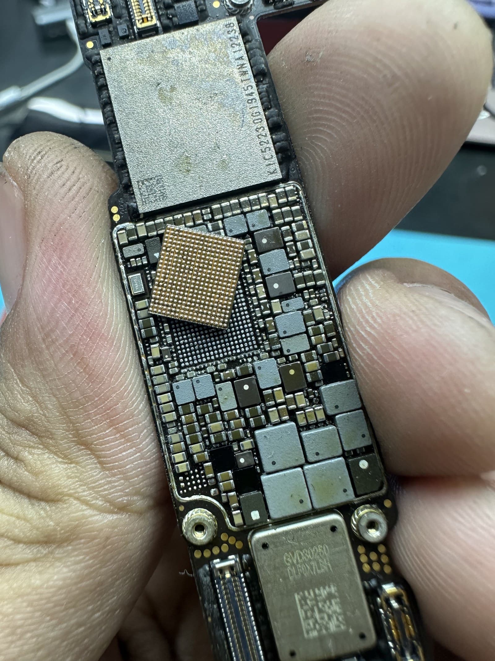 Iphone 13 power management ic reball